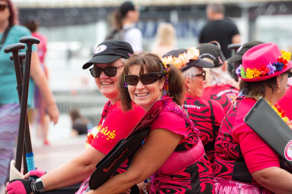 dragon-boat-paddling-for-breast-cancer-survivors