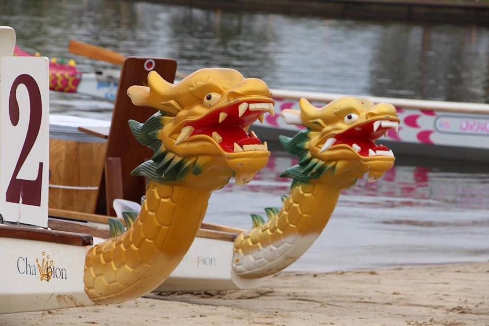 breast_cancer_survivor_fitness_brisbane_dragon_boat_paddling