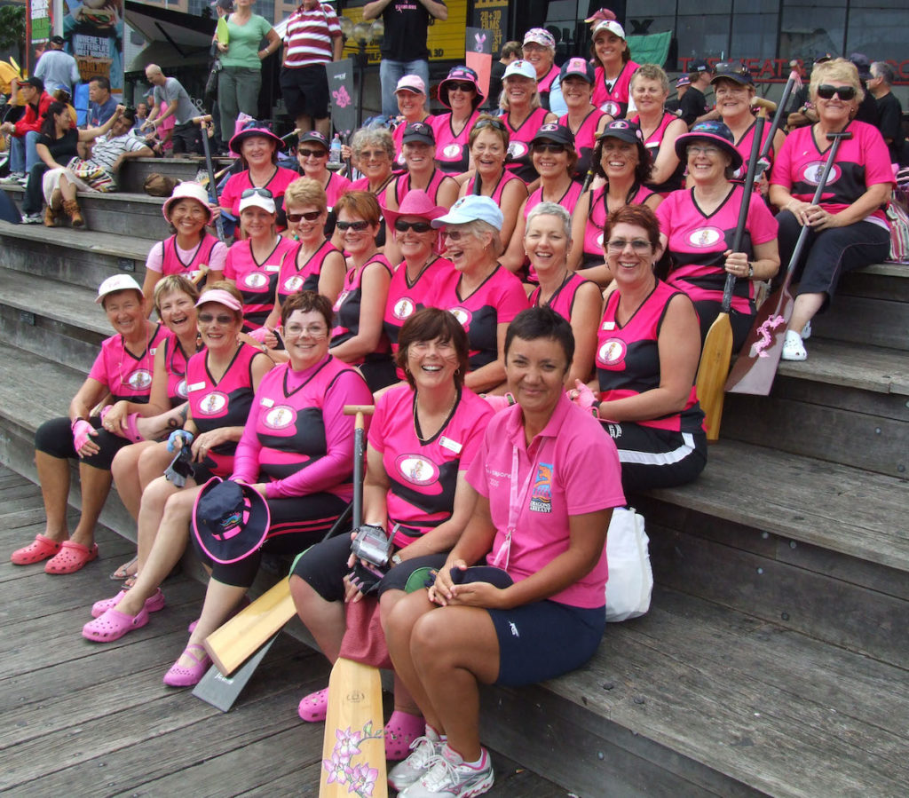 dragons-abreast-breast-cancer-survivors-brisbane-dragon-boat-racing-club-chinese-new-year-regatta-sydney-2008